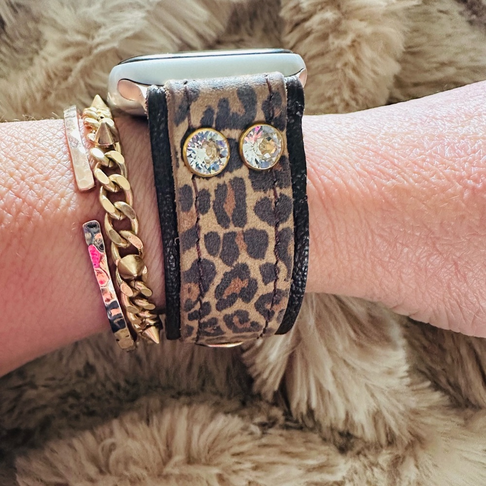 Sparkle iPhone watchband size 44mm size small wrist.